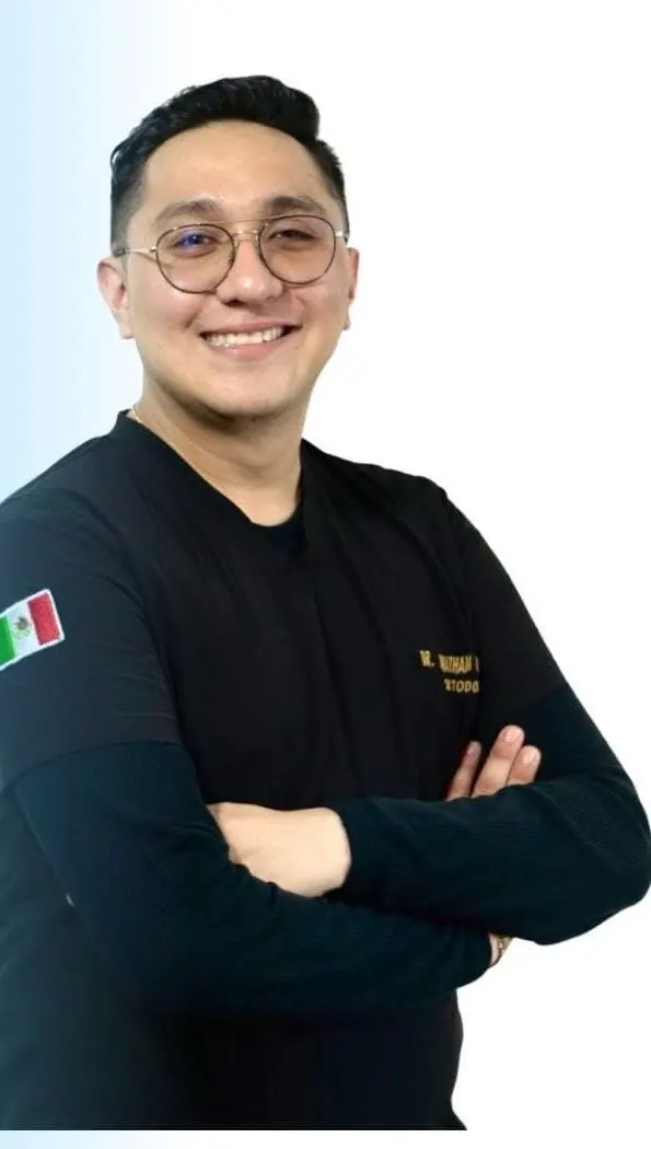 Dr. Jonathan León Terán, especialista en ortodoncia
